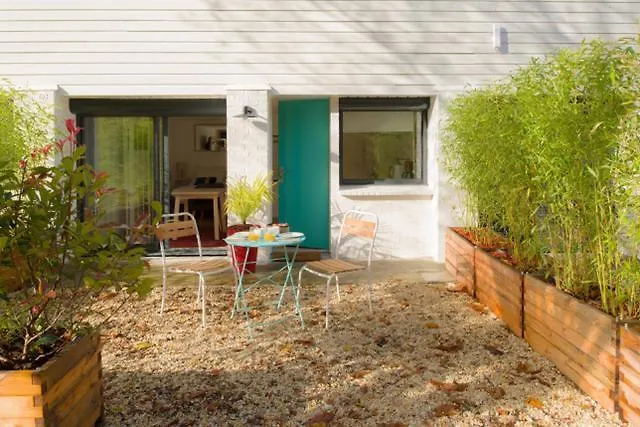 Ξενοδοχείο με διαμερίσματα Les De Ονφλέρ